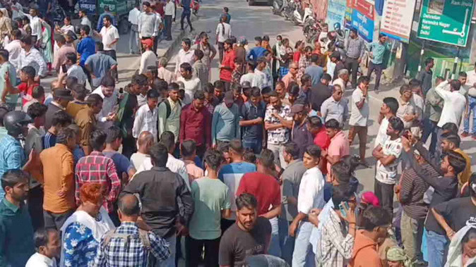 khara-srot-yuvak-hatya-badrinath-highway-jam